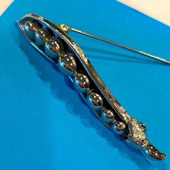 Monet peas in a pod Vintage brooch. Rare, retired - Picture 9 of 12